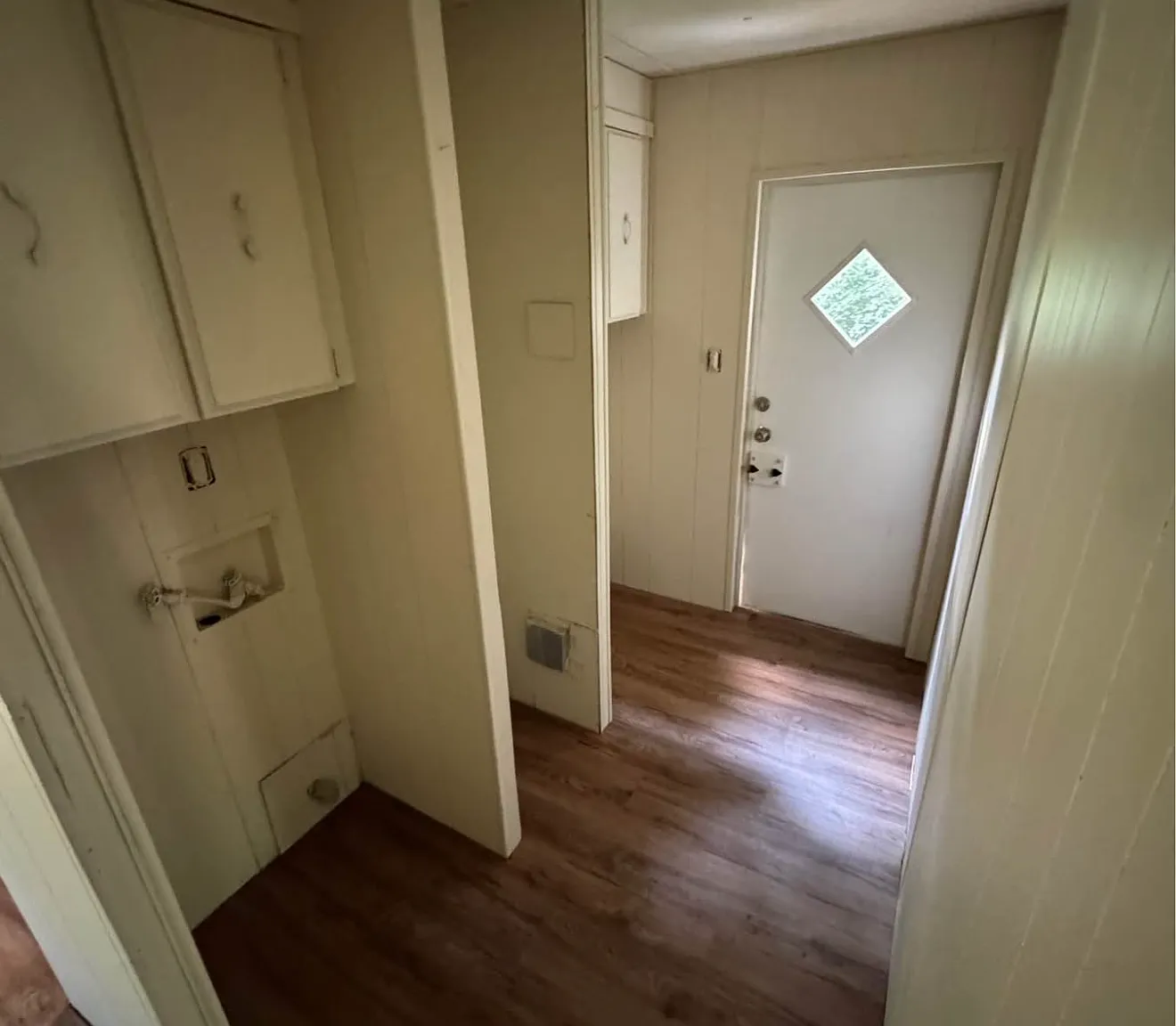 2 bed, 1.0 bath, $1,300 — Photo 2