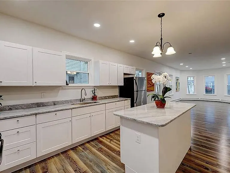 79 Wendell St #1 — Photo 1