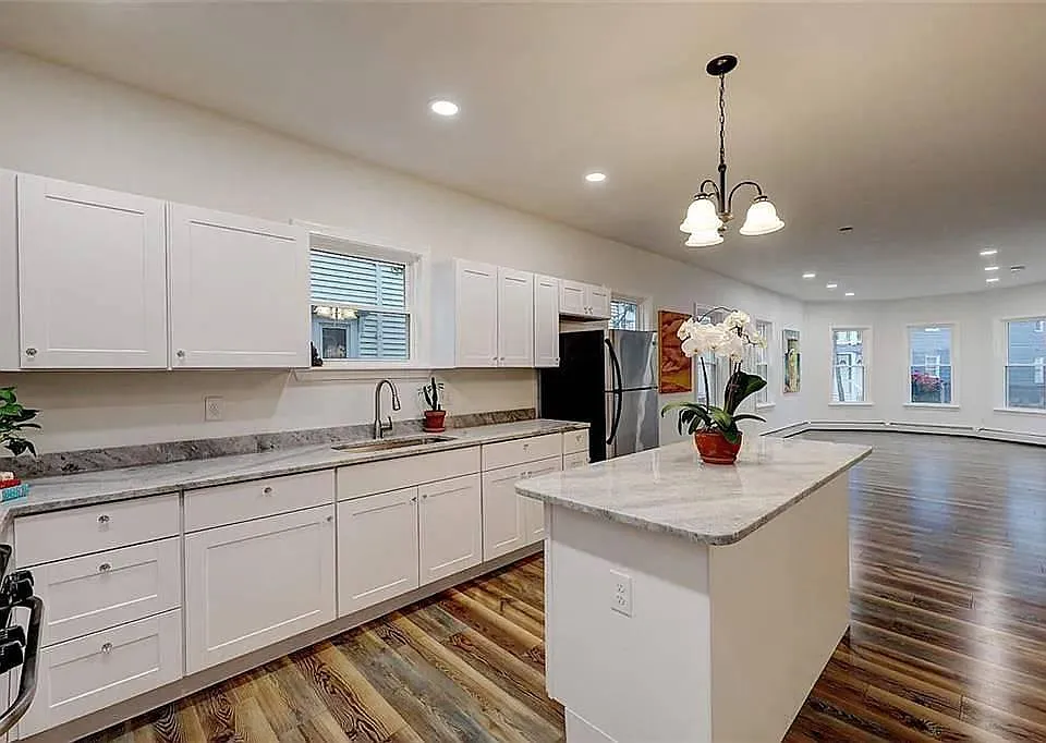 79 Wendell St #1