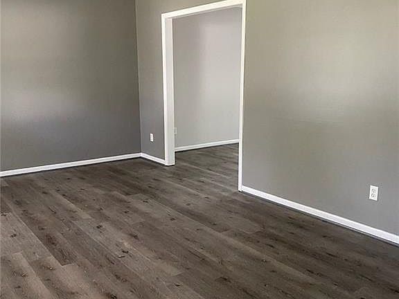 4th image of 9244 Lost Forest Dr