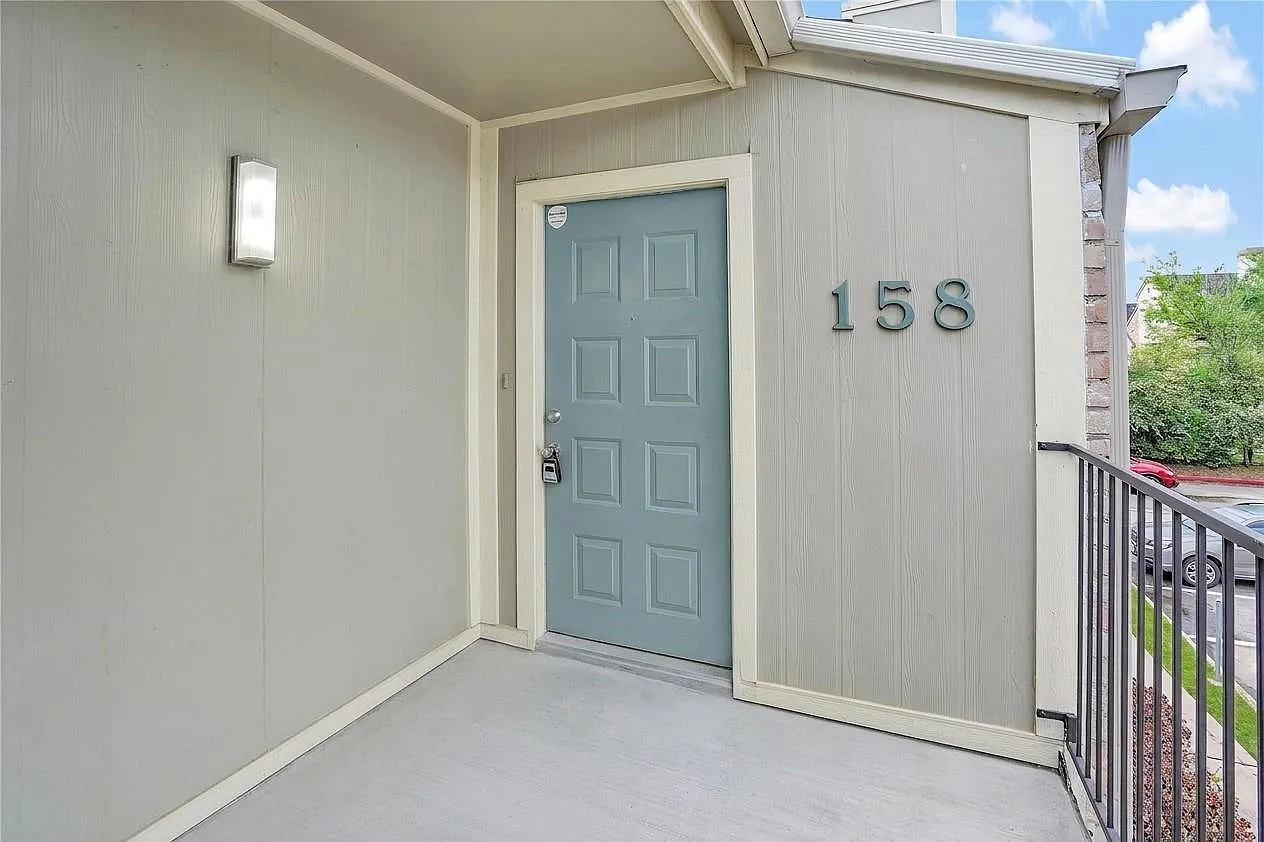 8100 Cambridge St — Photo 4