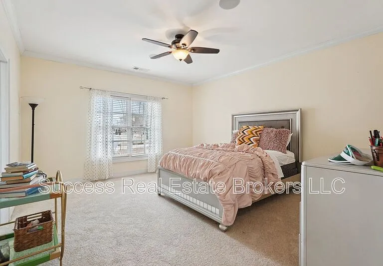 343 Summer Garden Dr — Photo 60