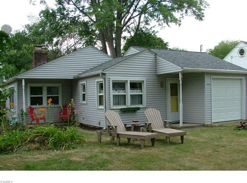 1st image of 4361 Edgewater Dr
