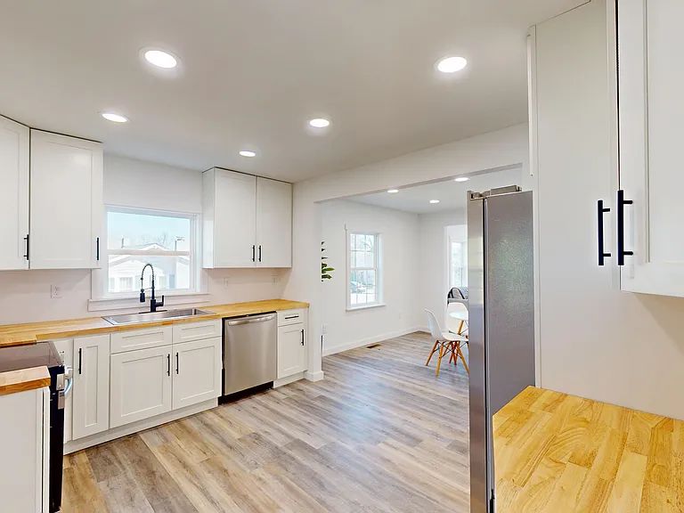 245 Carolina Ave — Photo 5