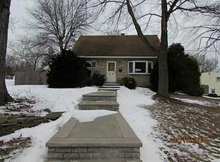 17 Meadow Rd, East Brunswick, NJ 08816