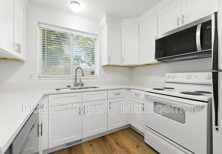 758 N 1060 W — Photo 2