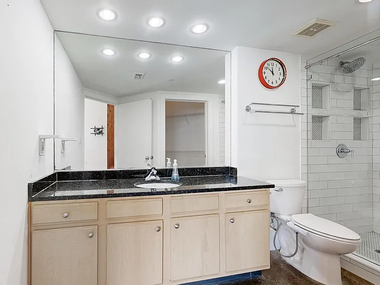 2502 Live Oak St #217 — Photo 17