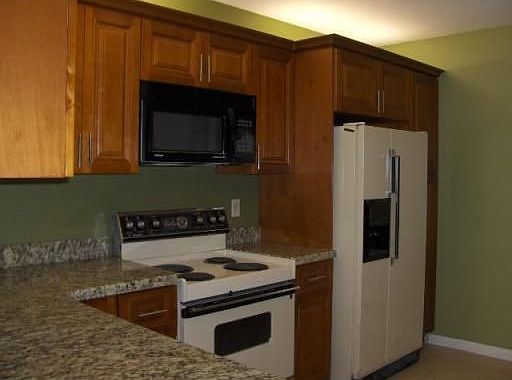 5th image of 111 S Hollybrook Dr APT 108