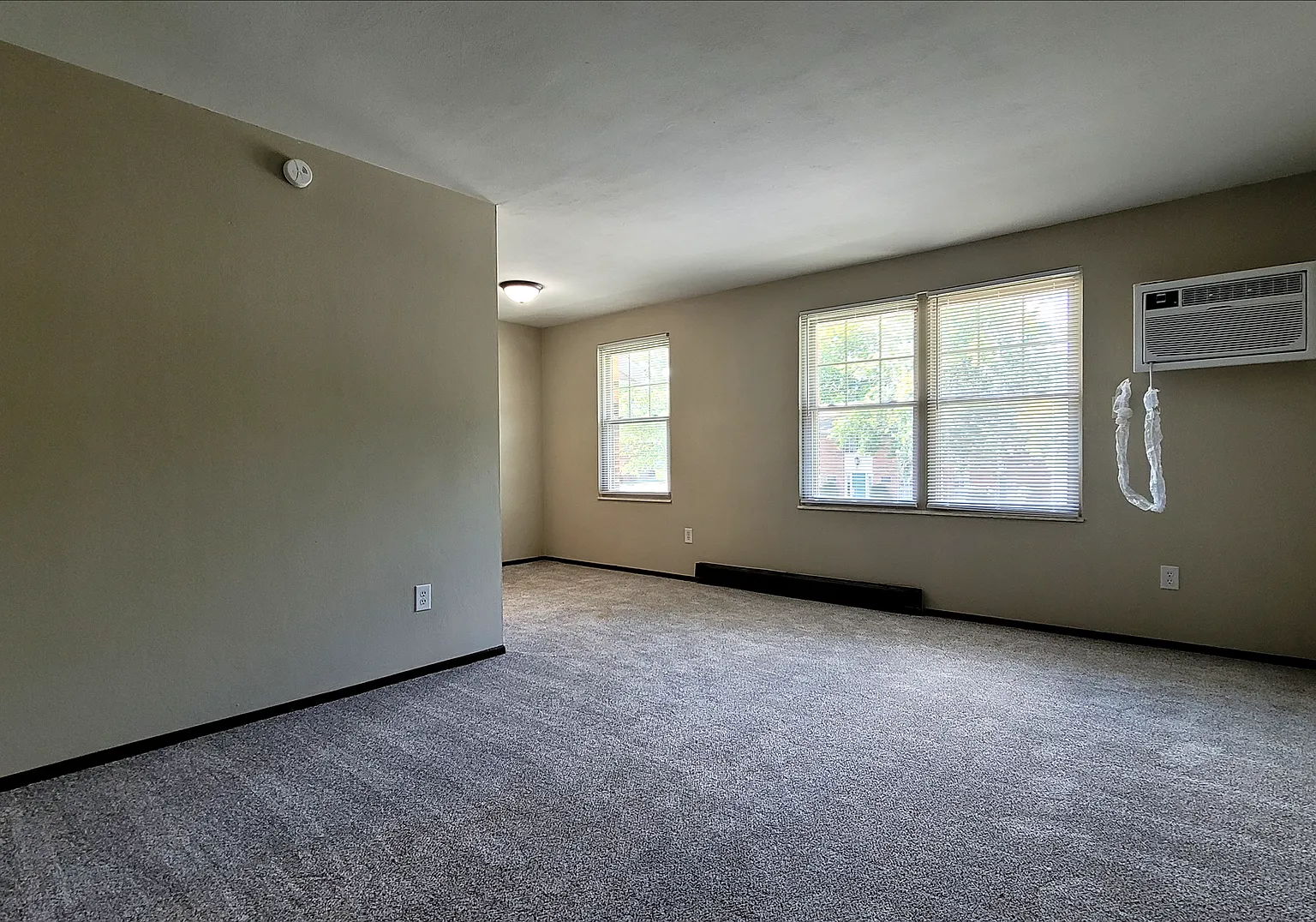 1285 Sanlor Avenue — Photo 4