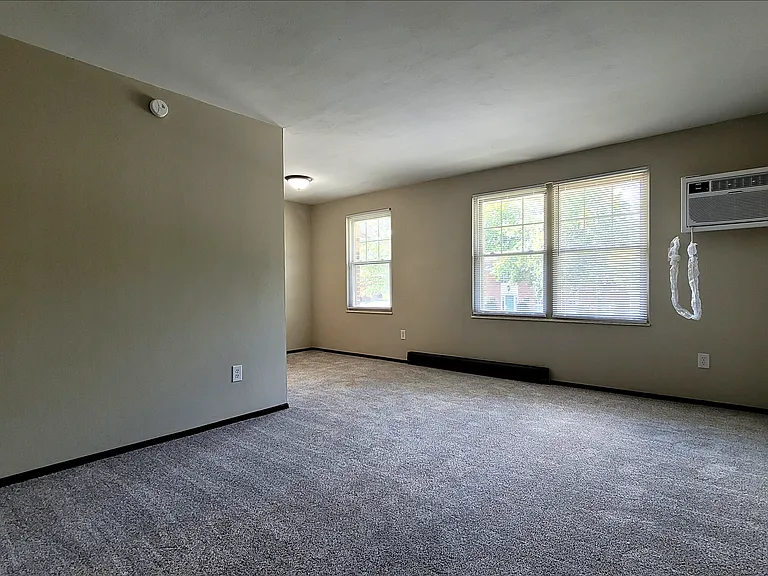 1285 Sanlor Avenue — Photo 4