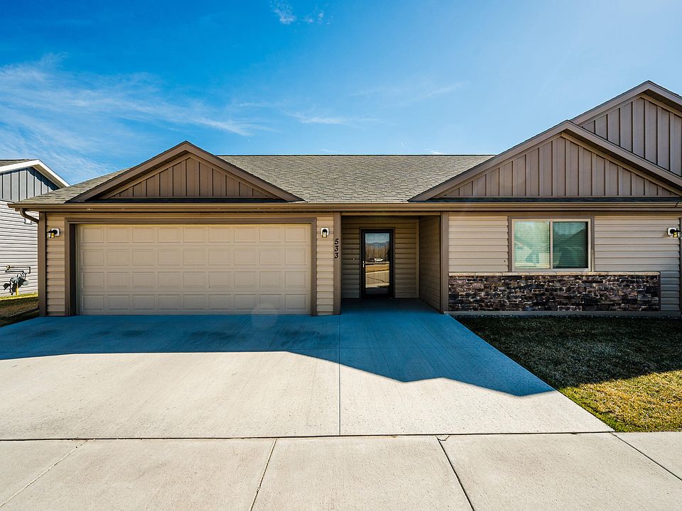 1st image of 533 Trout Ln