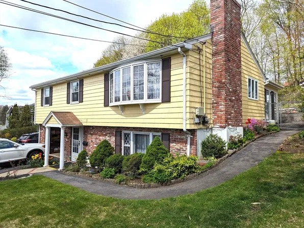 289 Jackson St, Methuen, MA 01844