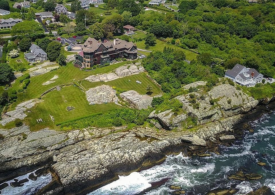 575 Tuckerman Ave APT 4, Middletown, RI 02842 Zillow