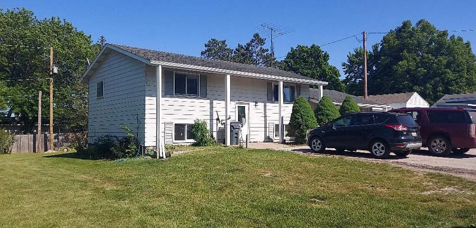 104 Bennett Ave #B