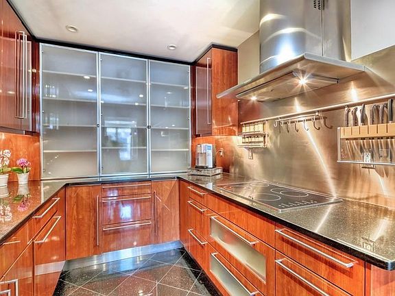 3rd image of 300 Boylston St Unit 614
