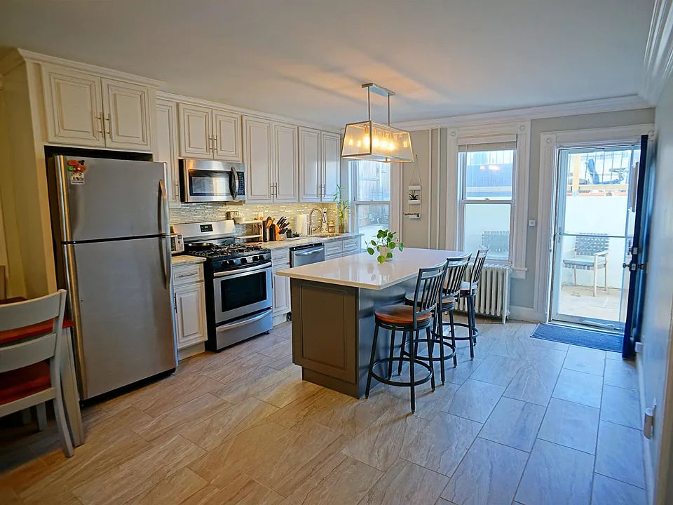 101 North St #1