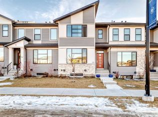 115 NW Wolf Hollow Park SE, Calgary, AB T2X 4M8