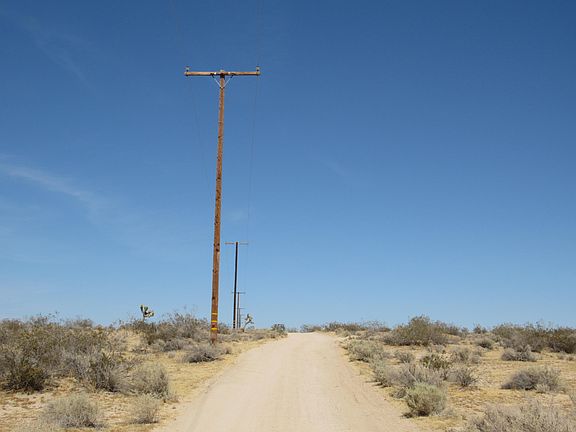 2nd image of 10933 Sierra Rd