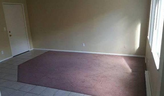 1 Bedroom Living Room