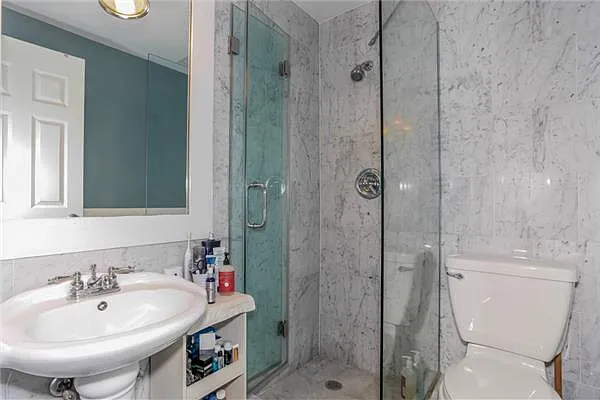 Sold by Avenue Sotheby's International Realty | media 21