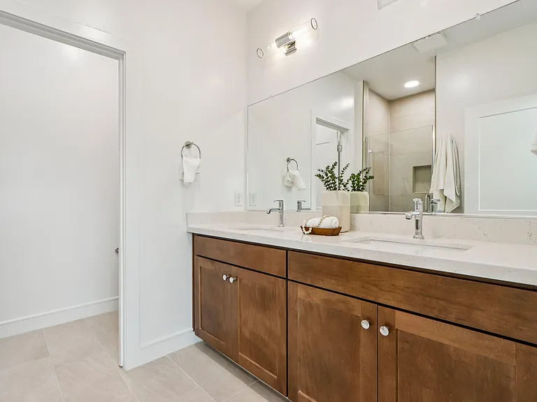 Elevate at Red Mountain Townhomes — Photo 17