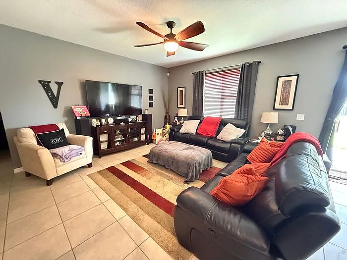 2228 Napone Ln — Photo 6