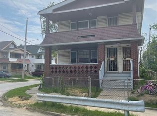 988 Paxton Rd, Cleveland, OH 44108