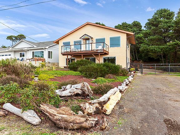 4th image of 1809 NW Bayshore Dr