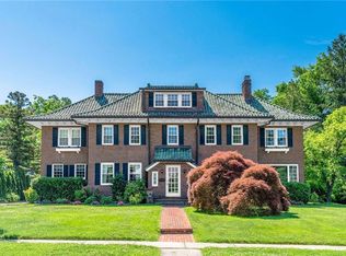 71 Elk Ave, New Rochelle, NY 10804