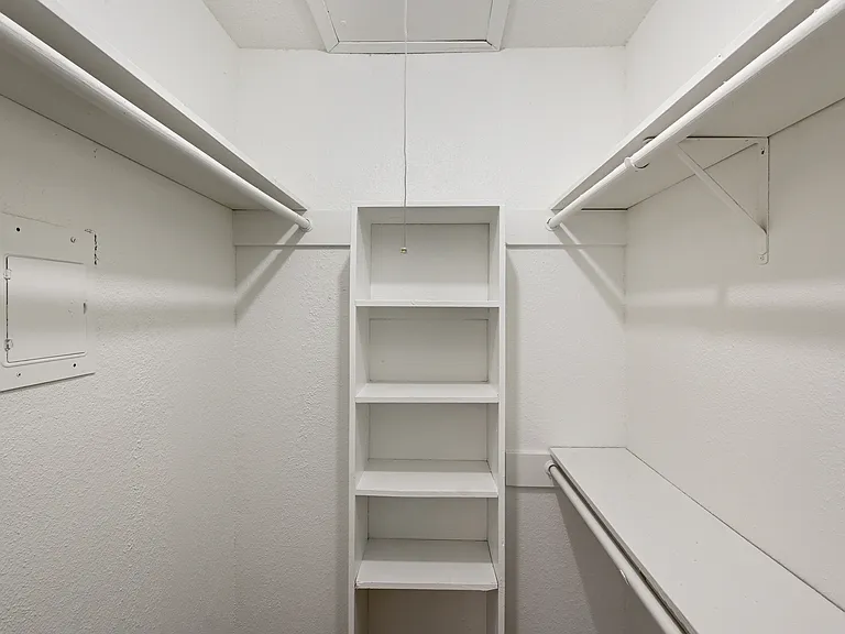 Bridges of Cypress Creek Apartment Homes — Photo 30