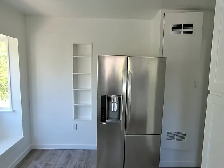 5567 Kinston Ave — Photo 7