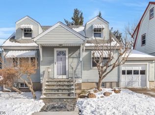 51 Garretson Ave, Totowa, NJ 07512