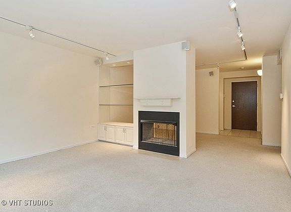 2nd image of 1633 2nd St APT 105
