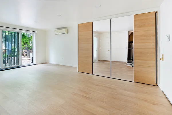 Rented by Keller Williams NYC | media 20