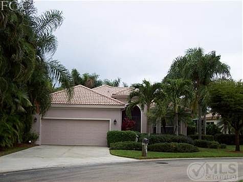 Lots of Tropical Foilage to greet you.