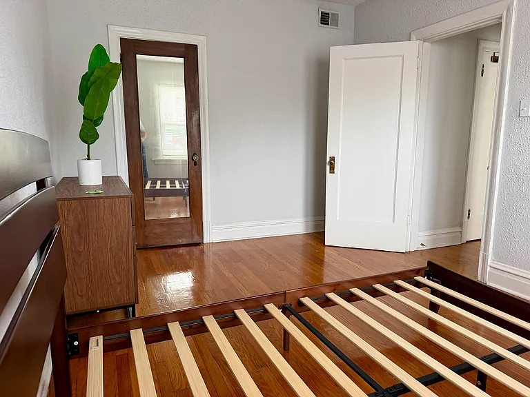 7355 Lindell Blvd #206 — Photo 8