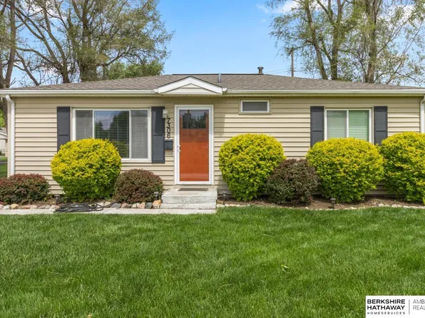 7306 Park View Blvd, La Vista, NE 68128