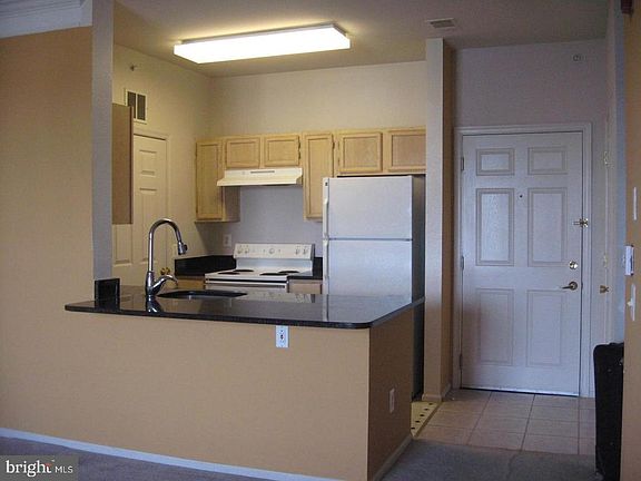 2nd image of 1521 Spring Gate Dr Unit 10405