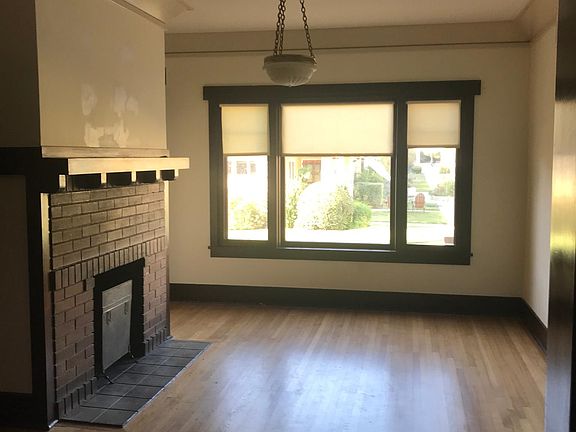 3rd image of 380 Parke St APT 16