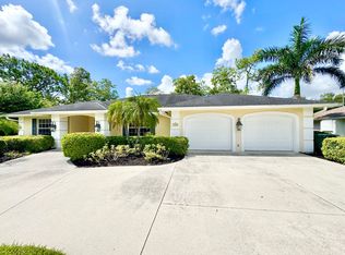 20 Newbury Pl, Naples, FL 34104