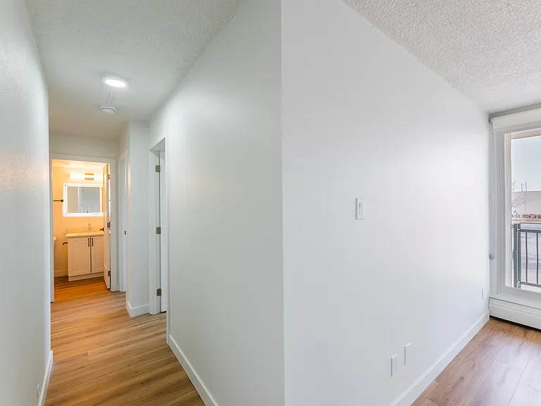 9700 Bonaventure Dr SE — Photo 50