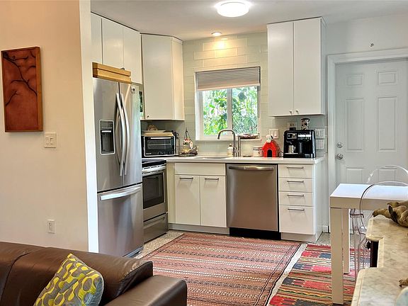 3rd image of 1345 NW 1st Avenue