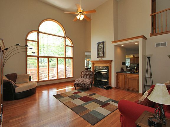 4th image of 411 Alderwood Ct