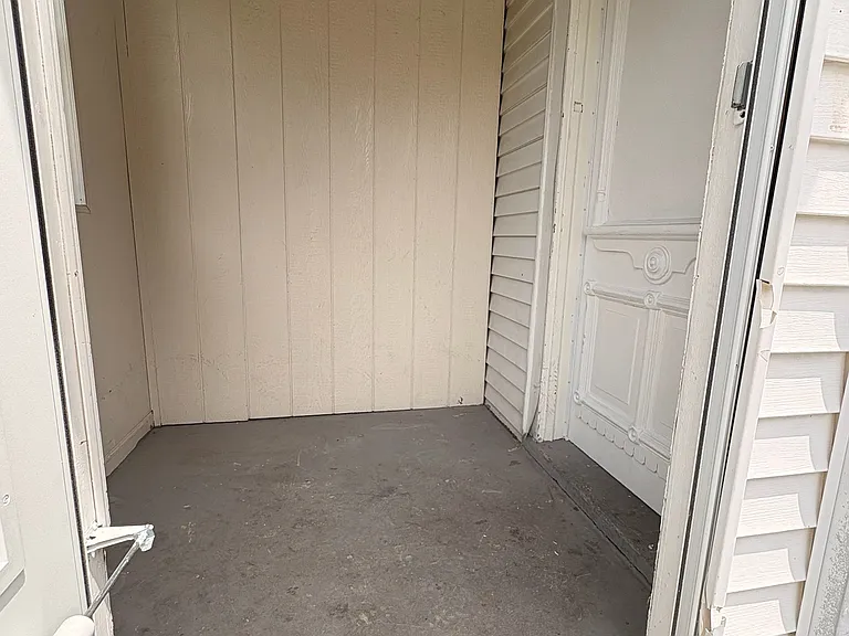 1033 E Mulberry St #B — Photo 4