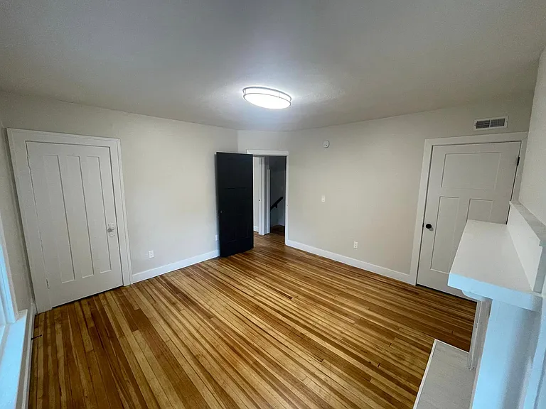 1506 W Grand Ave — Photo 15