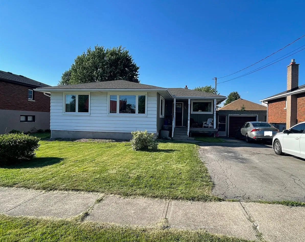 3 bed, $2,400 — Photo 4