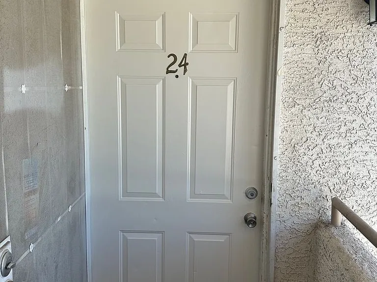 3990 E Carey Ave — Photo 1