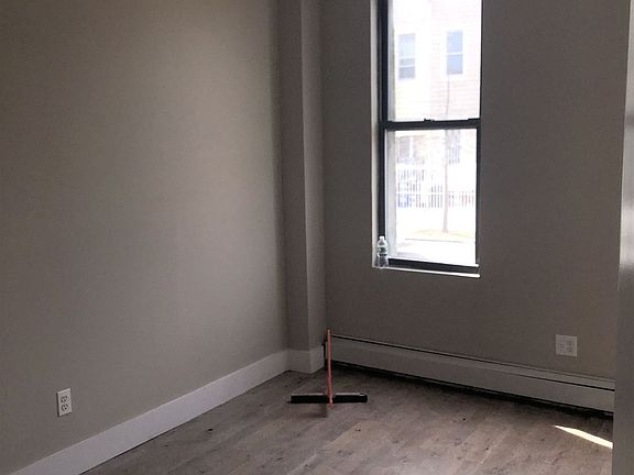 81CB2087-59A9-4172-AE31-C676569FE883