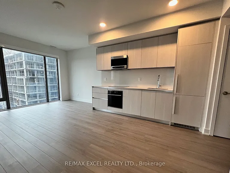 8 Cumberland St #1808 — Photo 3