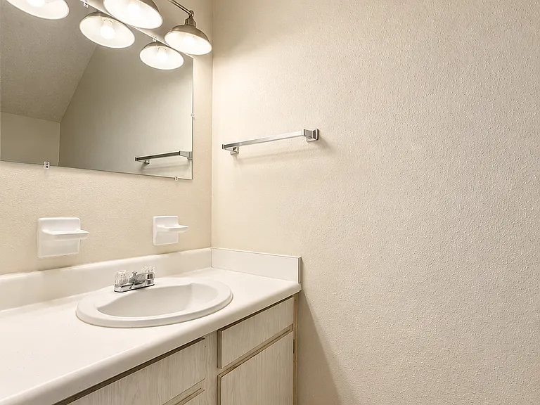 5987 Tullis Dr — Photo 4